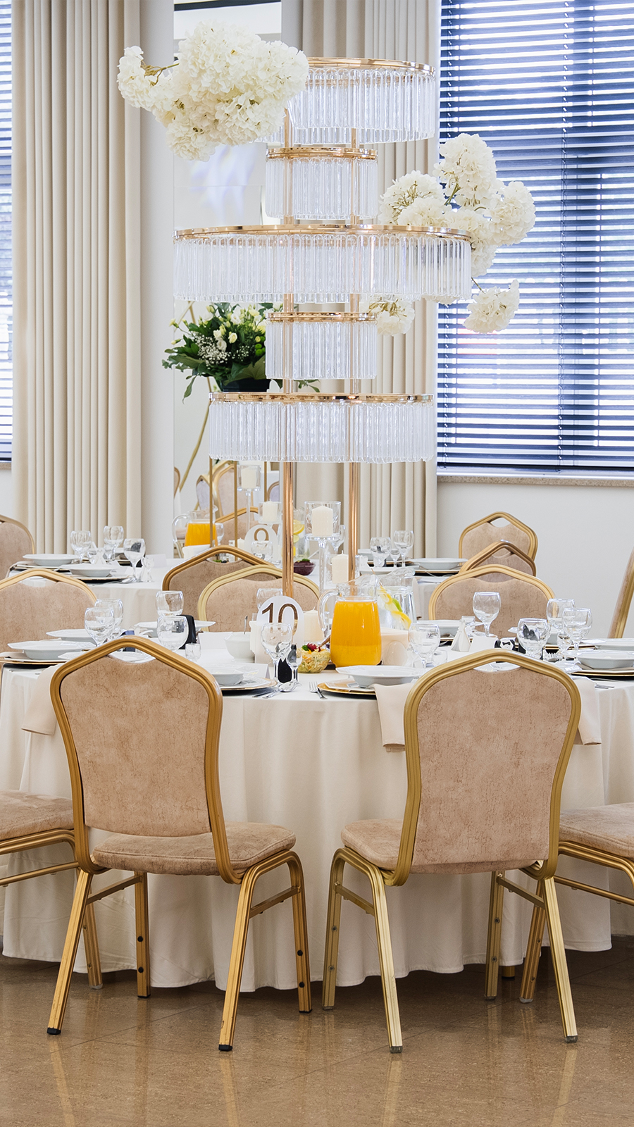 ŚLUB-WESELE-OKRĄGŁE-STOŁY-SALA-WESELNA-GRODZISK-WIELKOPOLSKI-HOTEL-RESLINSKI